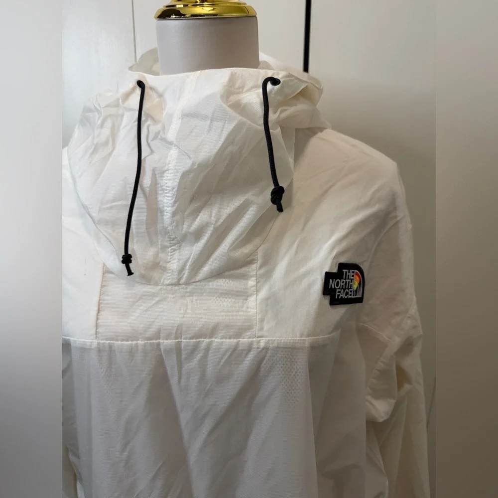 The North Face White Hooded Pullover Windbreaker